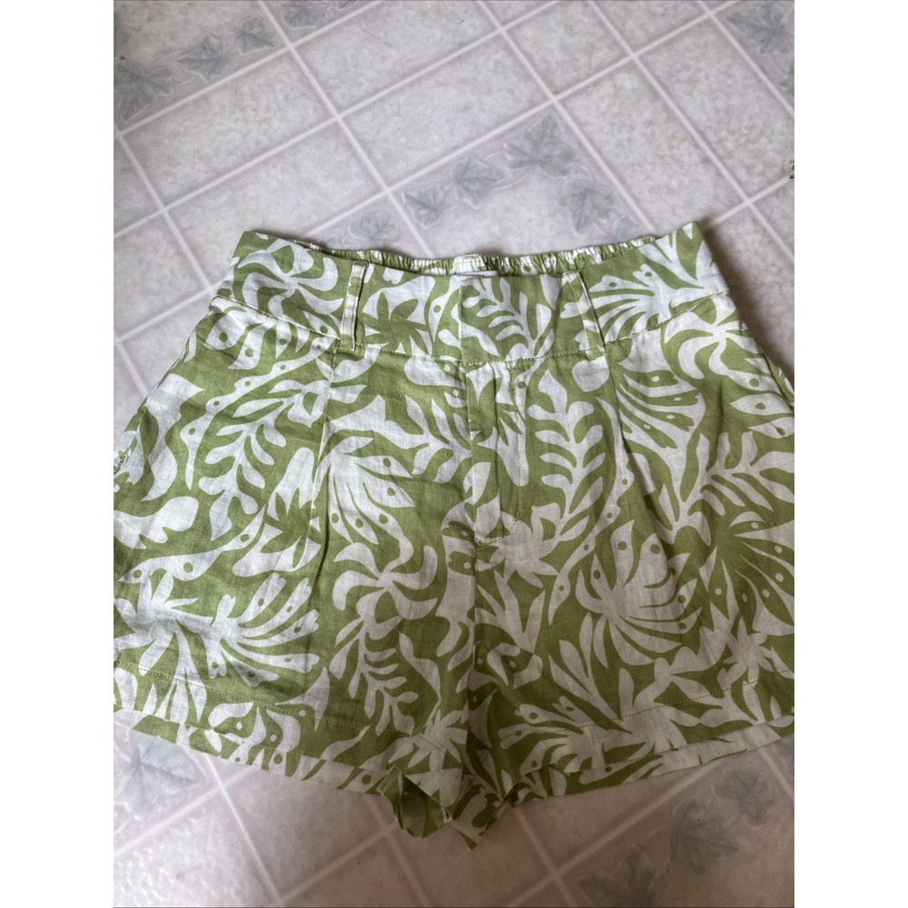 Rachel Zoe Green White Tropical banana Palm Leaf 100% Linen Shorts Medium beach